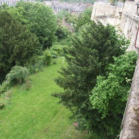 Hotel Particulier Le Mercier De Montigny -Une Nuit Sur Les Remparts- Fougeres Exterior photo